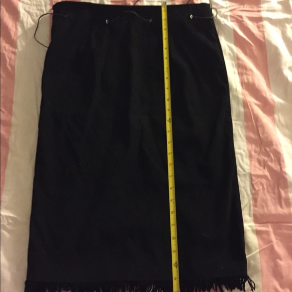 Pencil skirt fringe suede like black skirt - Picture 4 of 9